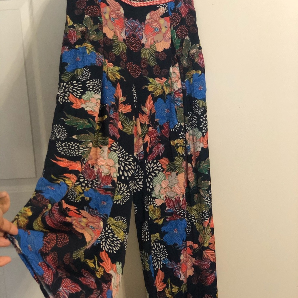 Wide leg pants